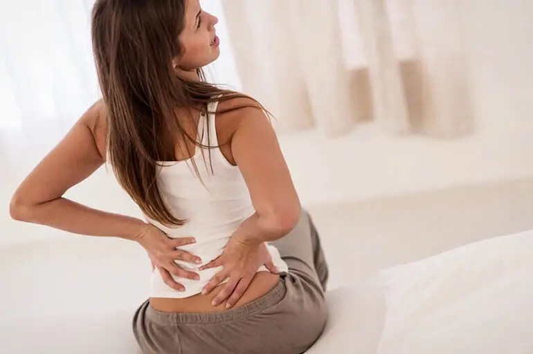 На ранніх стадіях з'являється відчуття втоми в області спини.